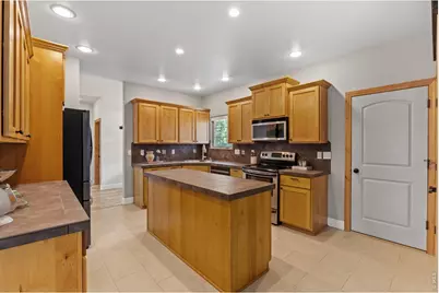 2036 Vineyard Ct, Windsor, CO 80550 - Photo 11
