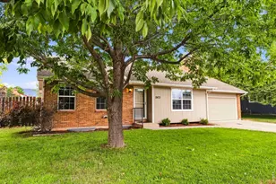 2473 Wyandotte Dr, Fort Collins, CO 80526 - Photo 3
