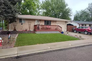 2 Forsyth Dr, Longmont, CO 80504 - Photo 3