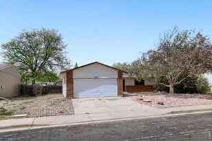 527 S Estrella Ave S, Loveland, CO 80537 - Photo 3