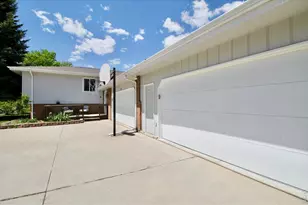 1609 Axial Dr, Loveland, CO 80538 - Photo 3