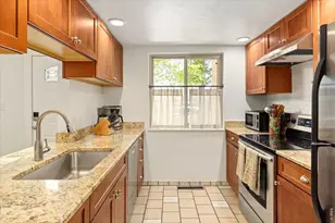 2939 Shady Hollow E, Boulder, CO 80304 - Photo 9
