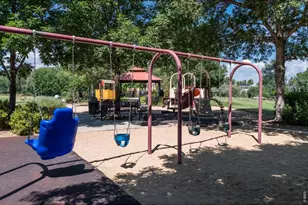 2233 Bluebird Dr, Longmont, CO 80504 - Photo 35