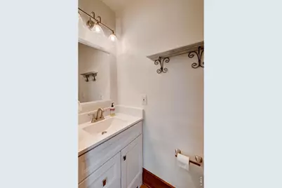 315 W 8th St, Loveland, CO 80537 - Photo 19