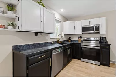 2816 W 27th St, Greeley, CO 80634 - Photo 7