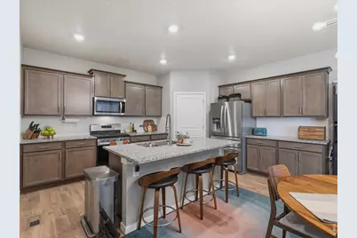 1929 Covered Bridge Pkwy, Windsor, CO 80550 - Photo 11