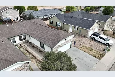 662 S Carriage Dr, Milliken, CO 80543 - Photo 3