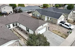 662 S Carriage Dr, Milliken, CO 80543 - Photo 3