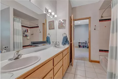 723 Ridge Creek Ct, Longmont, CO 80504 - Photo 29