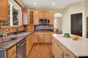 6038 Rogers Cir, Arvada, CO 80403 - Photo 5