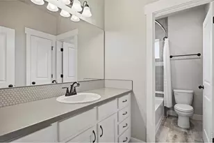1690 W 50th St, Loveland, CO 80538 - Photo 17
