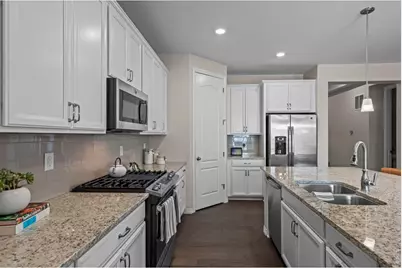 2381 Provenance St, Longmont, CO 80504 - Photo 7
