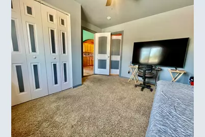 402 16th Ave Ct, Greeley, CO 80631 - Photo 9