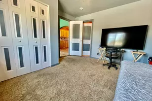 402 16th Ave Ct, Greeley, CO 80631 - Photo 9