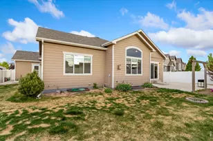 885 Shirttail Peak Dr, Windsor, CO 80550 - Photo 33