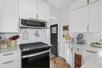3696 Magnolia St, Denver, CO 80207 - Photo 9
