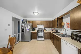 938 Kelly Pl, Longmont, CO 80501 - Photo 5