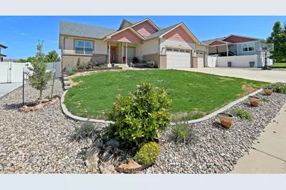 6123 W 8th St, Greeley, CO 80634 - Photo 3