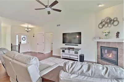 6123 W 8th St, Greeley, CO 80634 - Photo 9