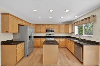 1106 Button Rock Dr, Longmont, CO 80504 - Photo 13