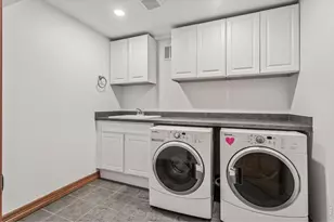 2674 Elmira St, Denver, CO 80238 - Photo 33