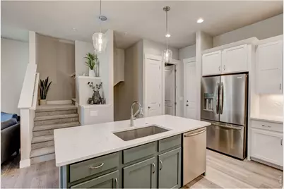 158 High Point Dr, Longmont, CO 80504 - Photo 7