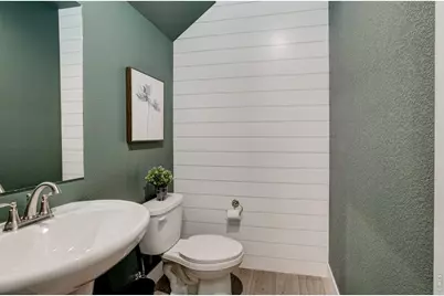158 High Point Dr, Longmont, CO 80504 - Photo 15