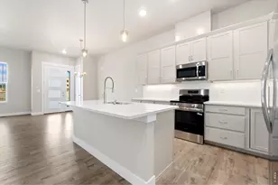 158 High Point Dr, Longmont, CO 80504 - Photo 9