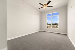 158 High Point Dr, Longmont, CO 80504 - Photo 17