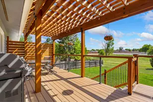 825 Parkview Dr, Fort Collins, CO 80525 - Photo 3
