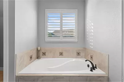5840 Bromborough Dr, Windsor, CO 80550 - Photo 23