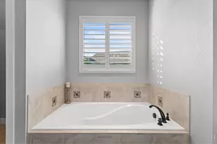 5840 Bromborough Dr, Windsor, CO 80550 - Photo 23