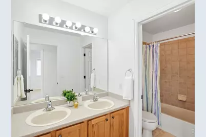 1633 Hallet Peak Dr, Longmont, CO 80503 - Photo 31