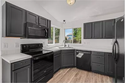943 Eagle Dr, Loveland, CO 80537 - Photo 7
