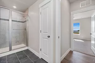 4210 Vulcan Crk Dr, Loveland, CO 80538 - Photo 9