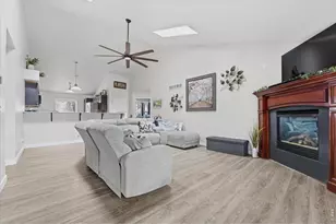 6137 Polaris Dr, Fort Collins, CO 80525 - Photo 3