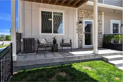 2718 Bear Springs Cir, Longmont, CO 80503 - Photo 3