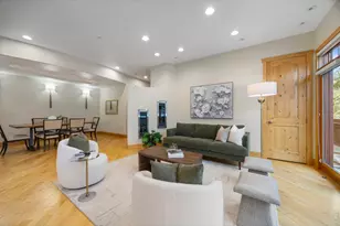 2034 Pearl St, Boulder, CO 80302 - Photo 11