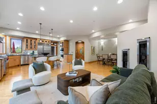 2034 Pearl St, Boulder, CO 80302 - Photo 13