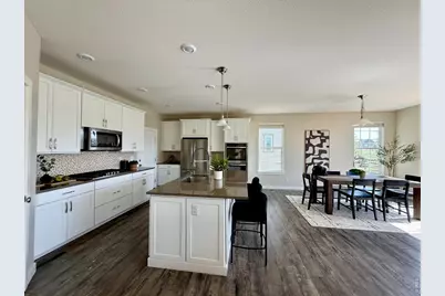 2113 Sicily Cir, Longmont, CO 80503 - Photo 3