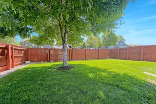 861 E 20th St Ln, Greeley, CO 80631 - Photo 27