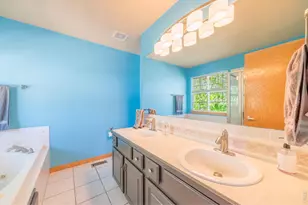 2513 Falcon Dr, Longmont, CO 80503 - Photo 35