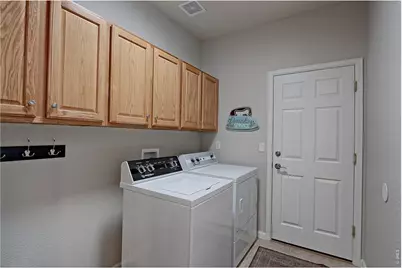 1677 Metropolitan Dr, Longmont, CO 80504 - Photo 19