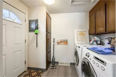 2051 Collyer St, Longmont, CO 80501 - Photo 33