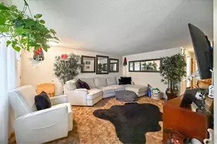 2051 Collyer St, Longmont, CO 80501 - Photo 5