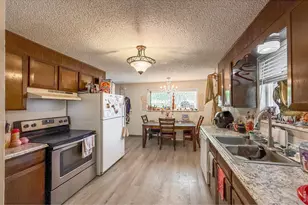 2051 Collyer St, Longmont, CO 80501 - Photo 27