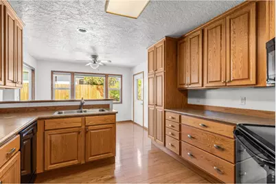 207 N 44th Ave, Greeley, CO 80634 - Photo 15