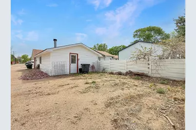 527 S Bowman Ave, Holyoke, CO 80734 - Photo 25