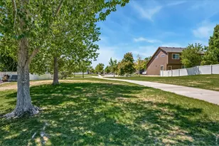 2243 Ballard Ln, Fort Collins, CO 80524 - Photo 31