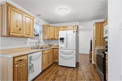 3726 Conifer Dr, Loveland, CO 80538 - Photo 9